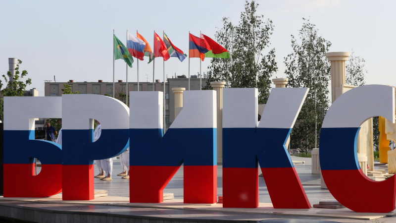 Россия готова помогать Баку в выстраивании взаимодействия с БРИКС