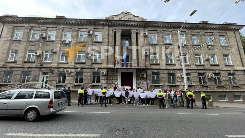 В Молдавии арестовали троих оппозиционеров блока "Победа"