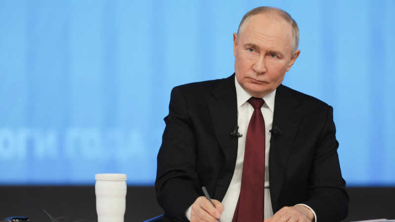 Путин объяснил ситуацию с отсутствием физраствора