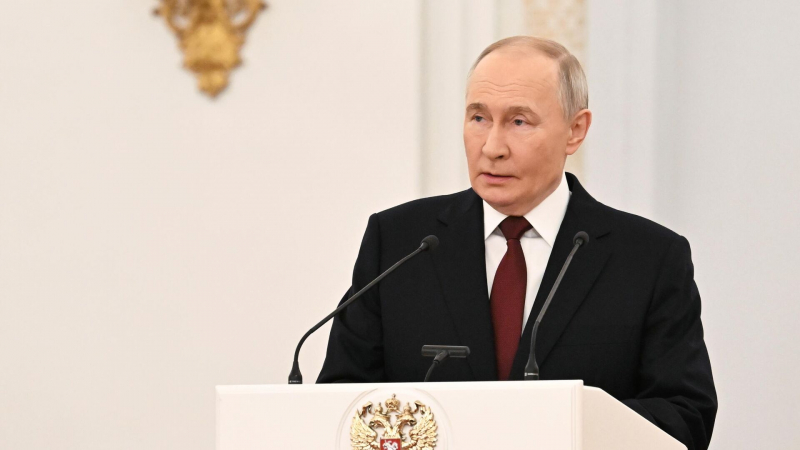 Путин: Россия намерена добиться сбалансированного экономического роста
