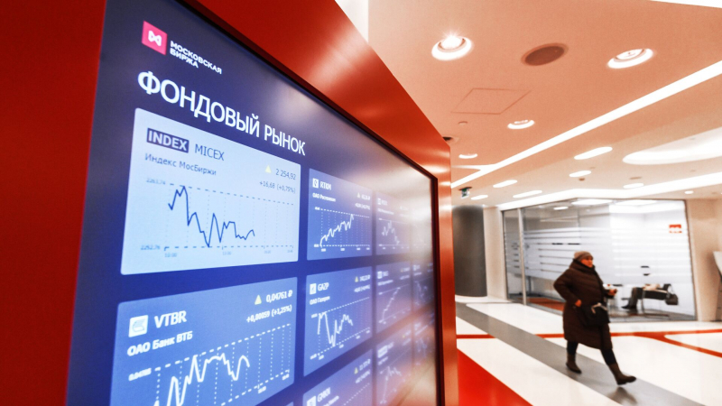 Московская биржа запустит торги "выходного дня" в экспериментальном режиме