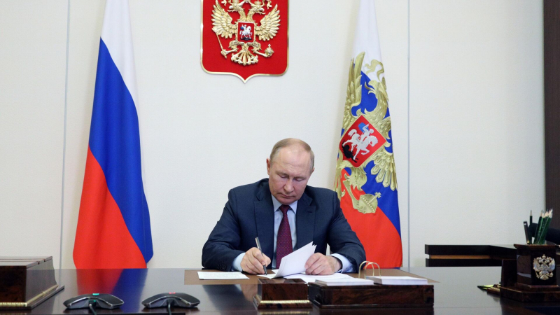 Путин подписал закон о штрафах за нарушение при каботажных автоперевозках