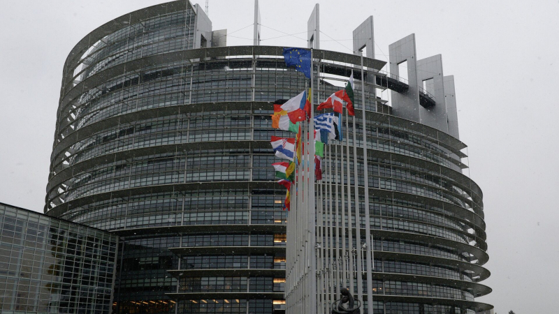 Европарламент обсудит введение новых пошлин на удобрения из России
