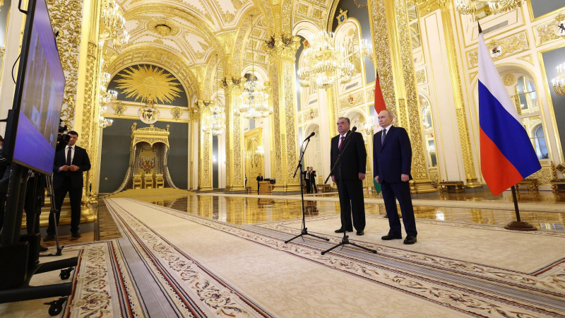 Россия и Таджикистан углубляют промышленную кооперацию, заявил Путин