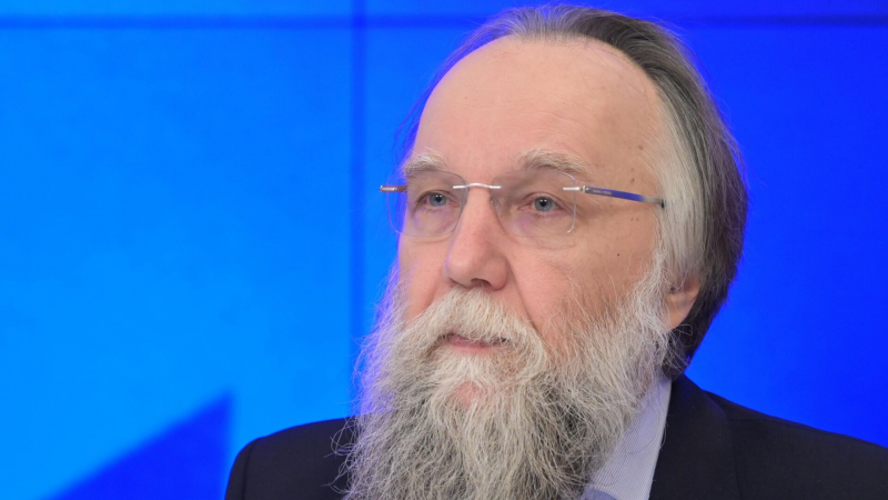 Дугин призвал строить в России суверенную экономику