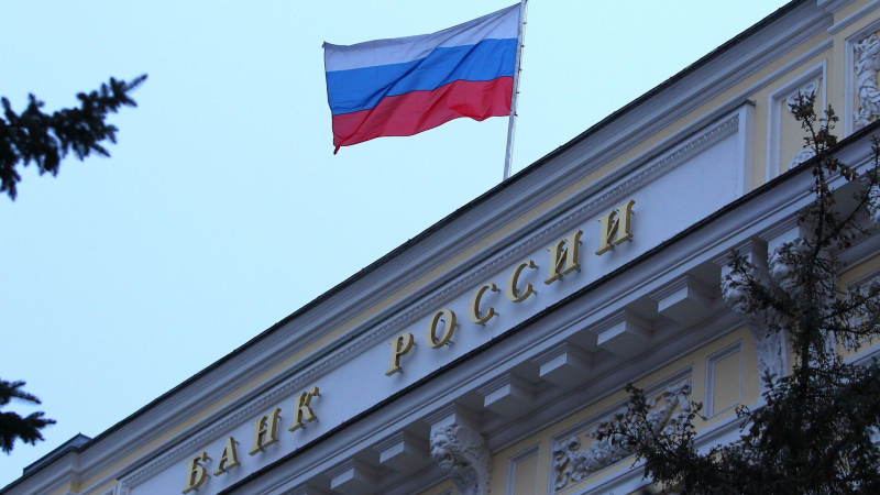 Если инфляцию не подавить, то будут страдать все россияне, заявил Путин