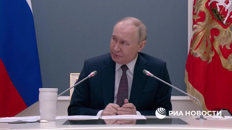 Путин вспомнил пословицу, говоря о странах, мешающих России в ущерб себе