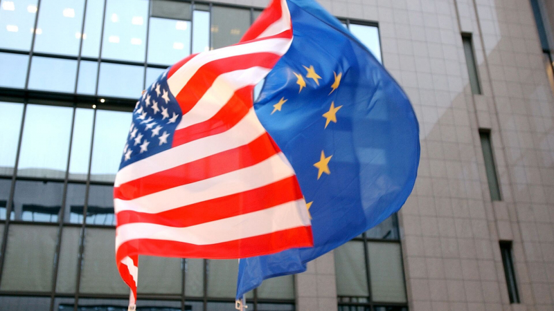США подталкивают ЕС к одностороннему снижению пошлин, сообщили FT