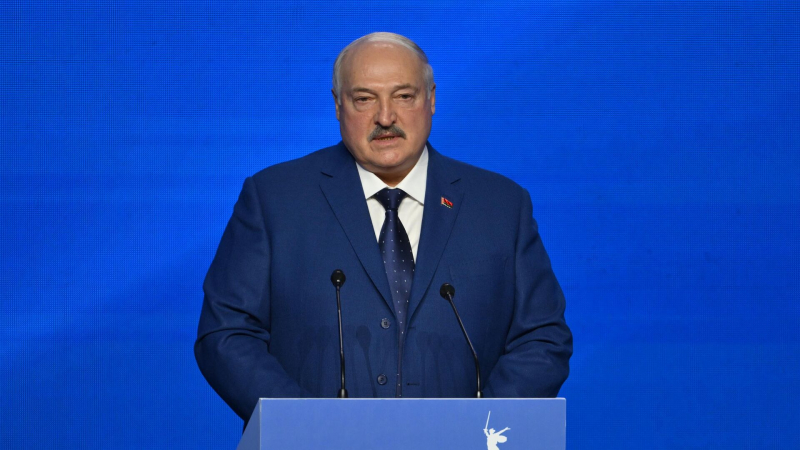 Лукашенко увидел политическую подоплеку в дефиците картофеля