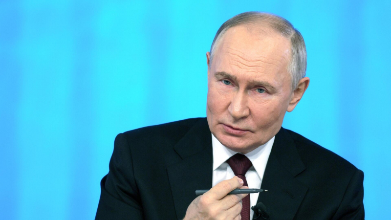 Путин дал поручение Мантурову по нацпроекту по биоэкономике