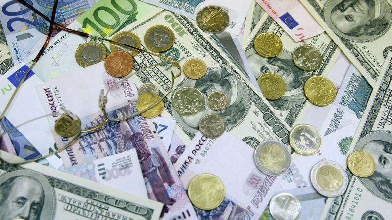 Эксперт прокомментировал обнуление нормативов продажи валютной выручки