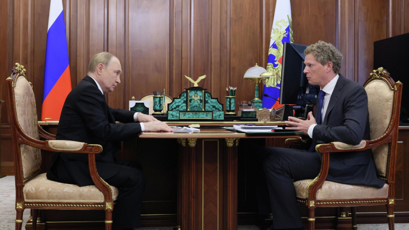 Путин похвалил ФНС за работу по оценке финансового состояния организаций