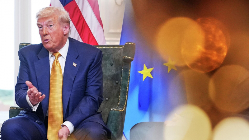 Российский рынок акций усилил снижение после заявлений Трампа