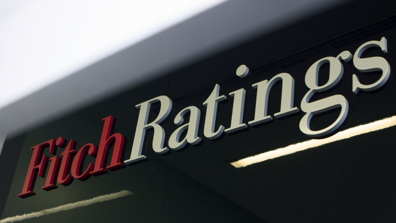 Агентство Fitch понизило рейтинг Франции до уровня "A+"