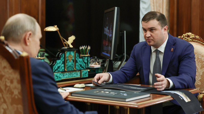 Губернатор Омской области рассказал Путину о росте инвестиций в регионе