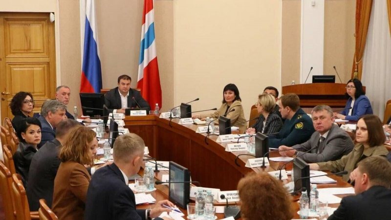 Хоценко провел заседание, посвященное экспортному совету Омской области