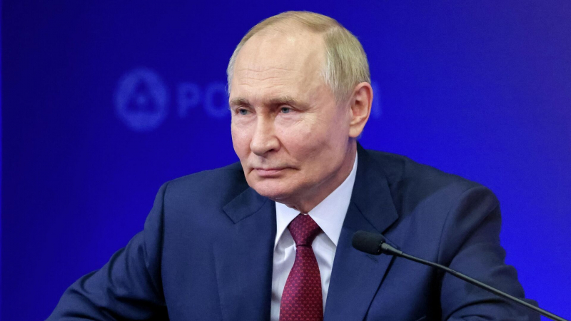 Путин допустил рост перевозок по Северному морскому пути
