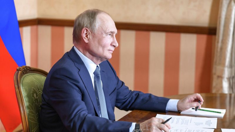Путин назвал воссоздание автопрома признаком жизнеспособности экономики