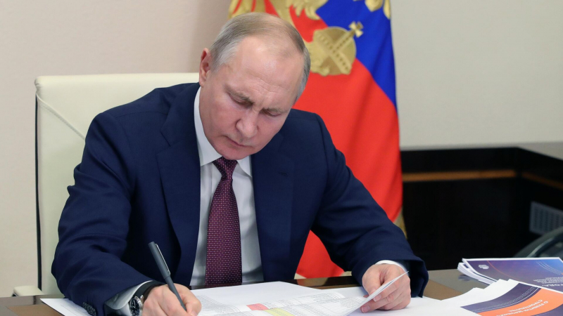 Путин поручил правительству помочь восстановить работу объекта КТК