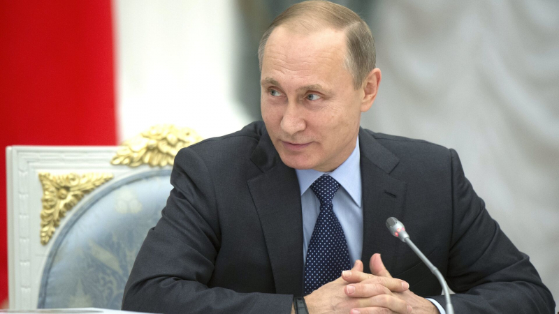 Путин вспомнил, как отстаивал необходимость сохранить автопром в 90-ые годы