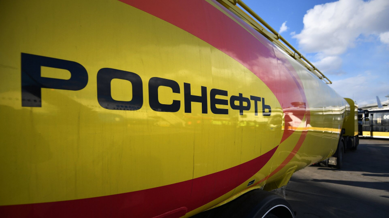 "Роснефть" рассчитывает, что индийский НПЗ защитит свои интересы