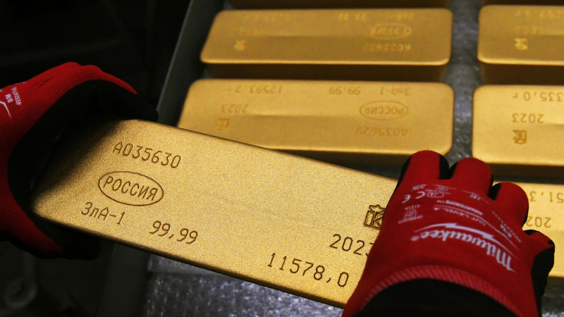 Россия в июле продала Казахстану золота на рекордную сумму