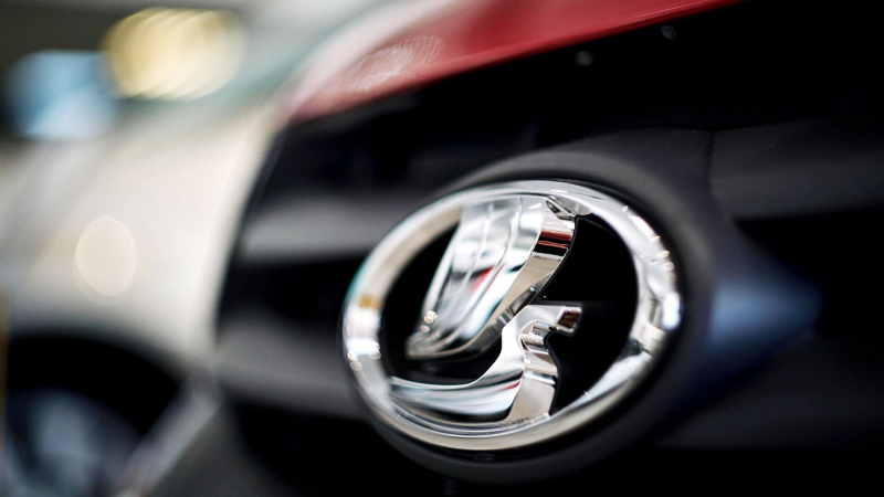 В Роспатент поступили на регистрацию три товарных знака Lada