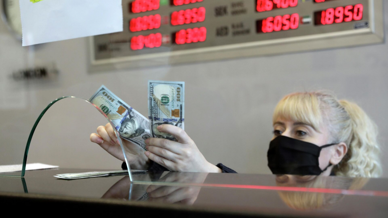 В Турции заявили о решении проблемы с фальшивыми долларами на рынке